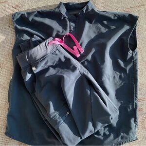 Figs Black Technical Collection Top